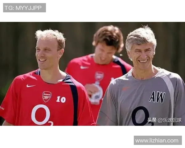 冰王子丹尼斯博格坎普的优雅足球艺术与阿森纳传奇之路